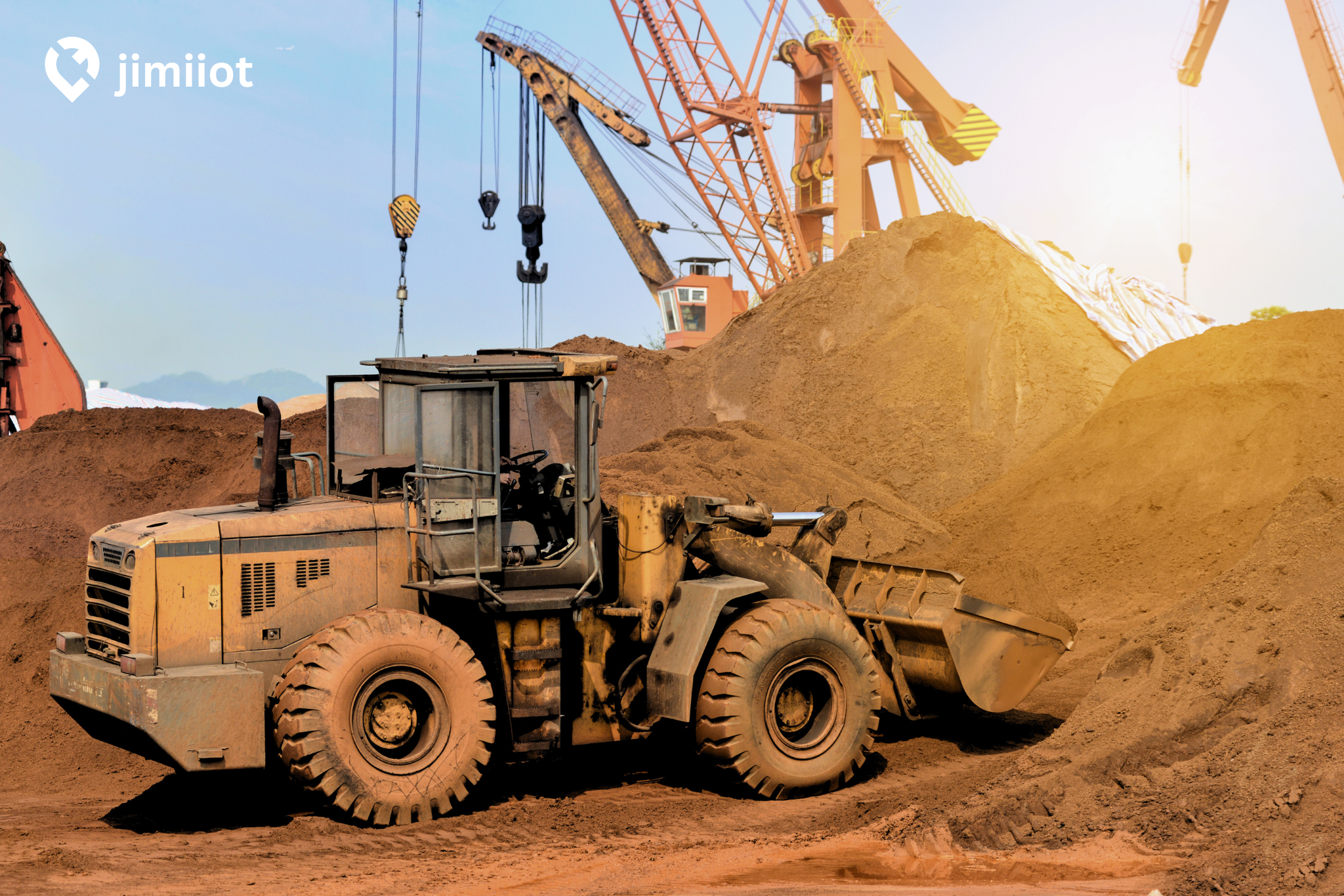 how-to-track-construction-equipment-in-harsh-environments